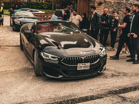 Used 2019 BMW M850i xDrive Convertible image 1