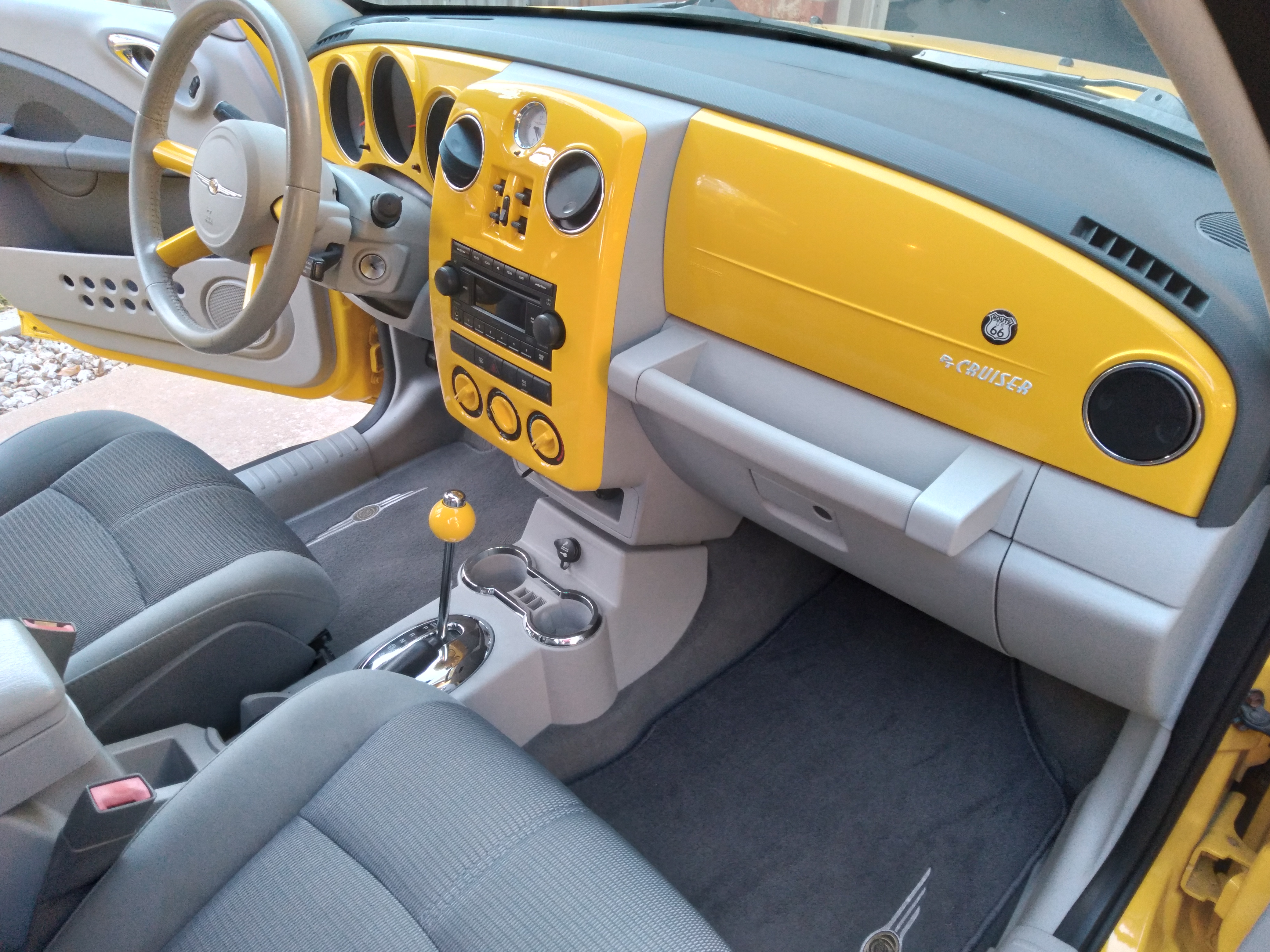 Used 2006 Chrysler PT Cruiser Touring FWD image 18