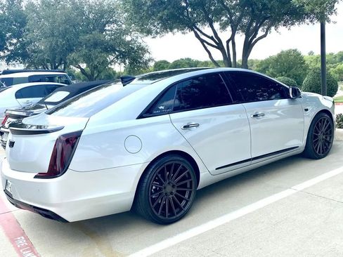Used 2018 Cadillac XTS Luxury image 5