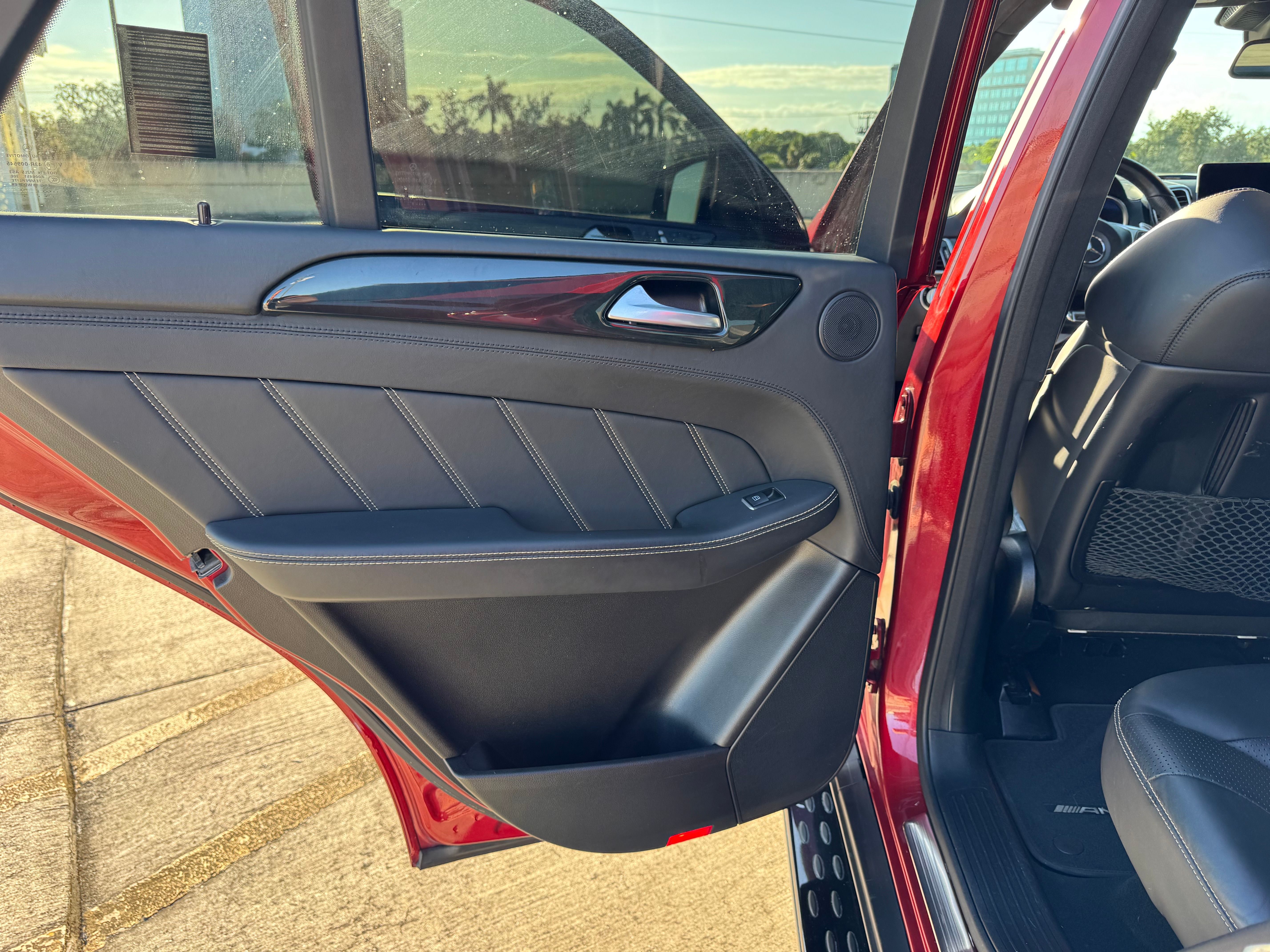 Used 2016 Mercedes-Benz GLE 63 AMG 4MATIC image 27