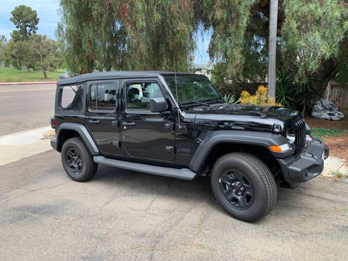 Used 2022 Jeep Wrangler Unlimited Sport image 6