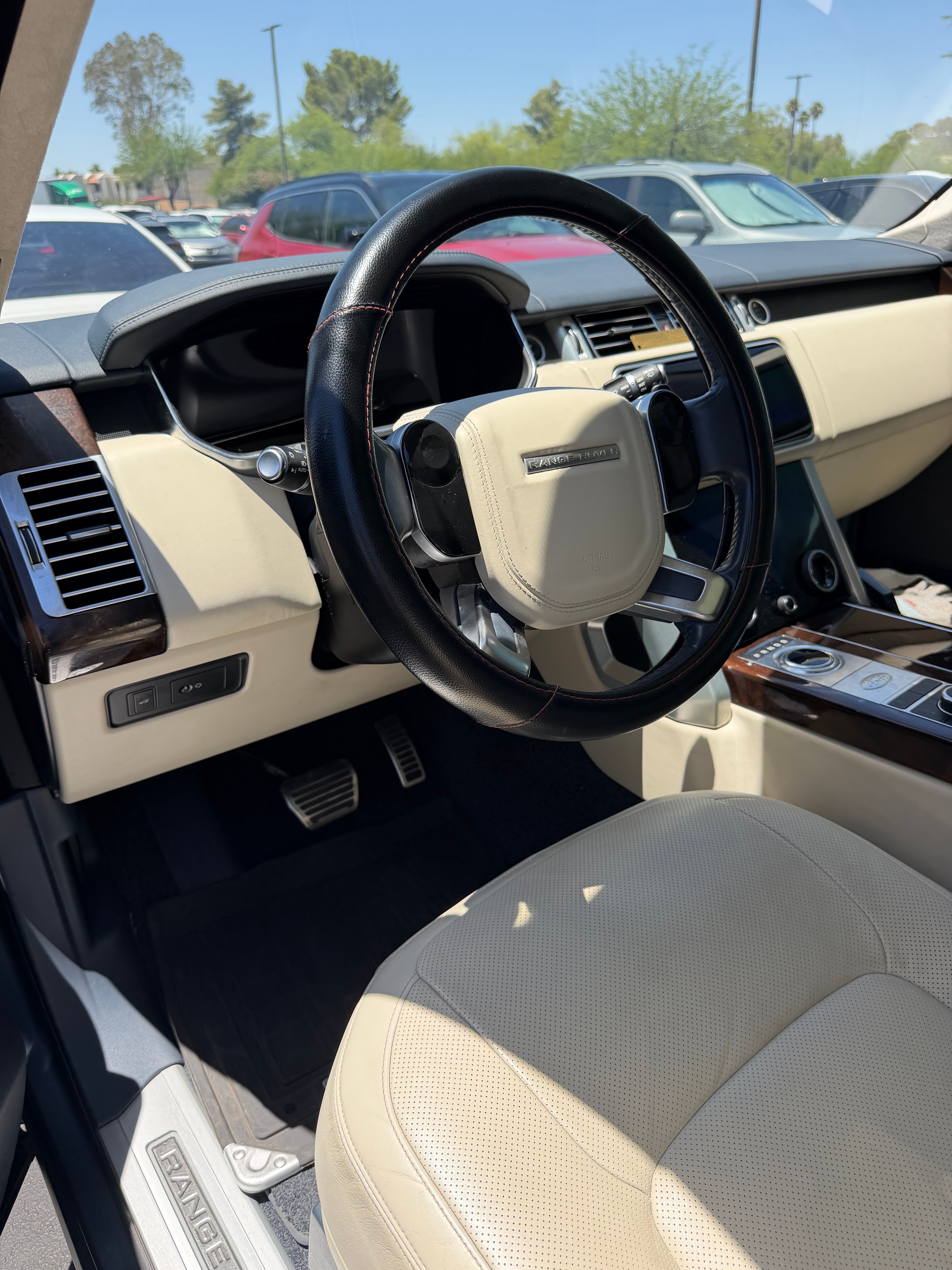 Used 2022 Land Rover Range Rover P525 Westminster Edition AWD/4WD image 6
