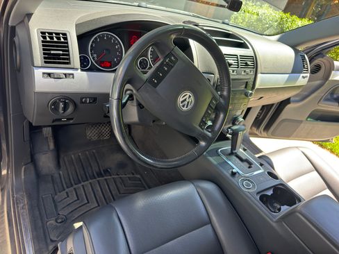 Used 2008 Volkswagen Touareg V6 AWD/4WD image 9