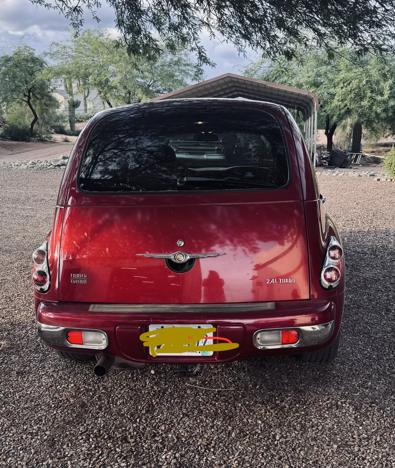 Used 2005 Chrysler PT Cruiser Limited FWD image 1