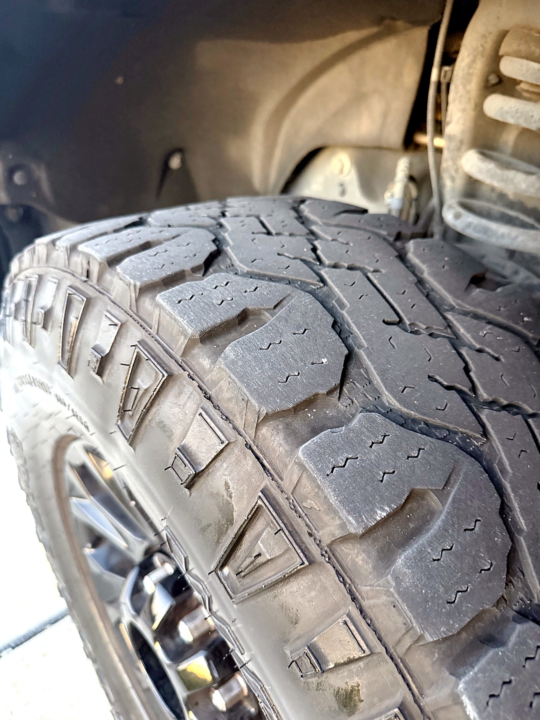 Used 2022 Ford F350 Lariat w/ Tremor Off-Road Package AWD/4WD image 12