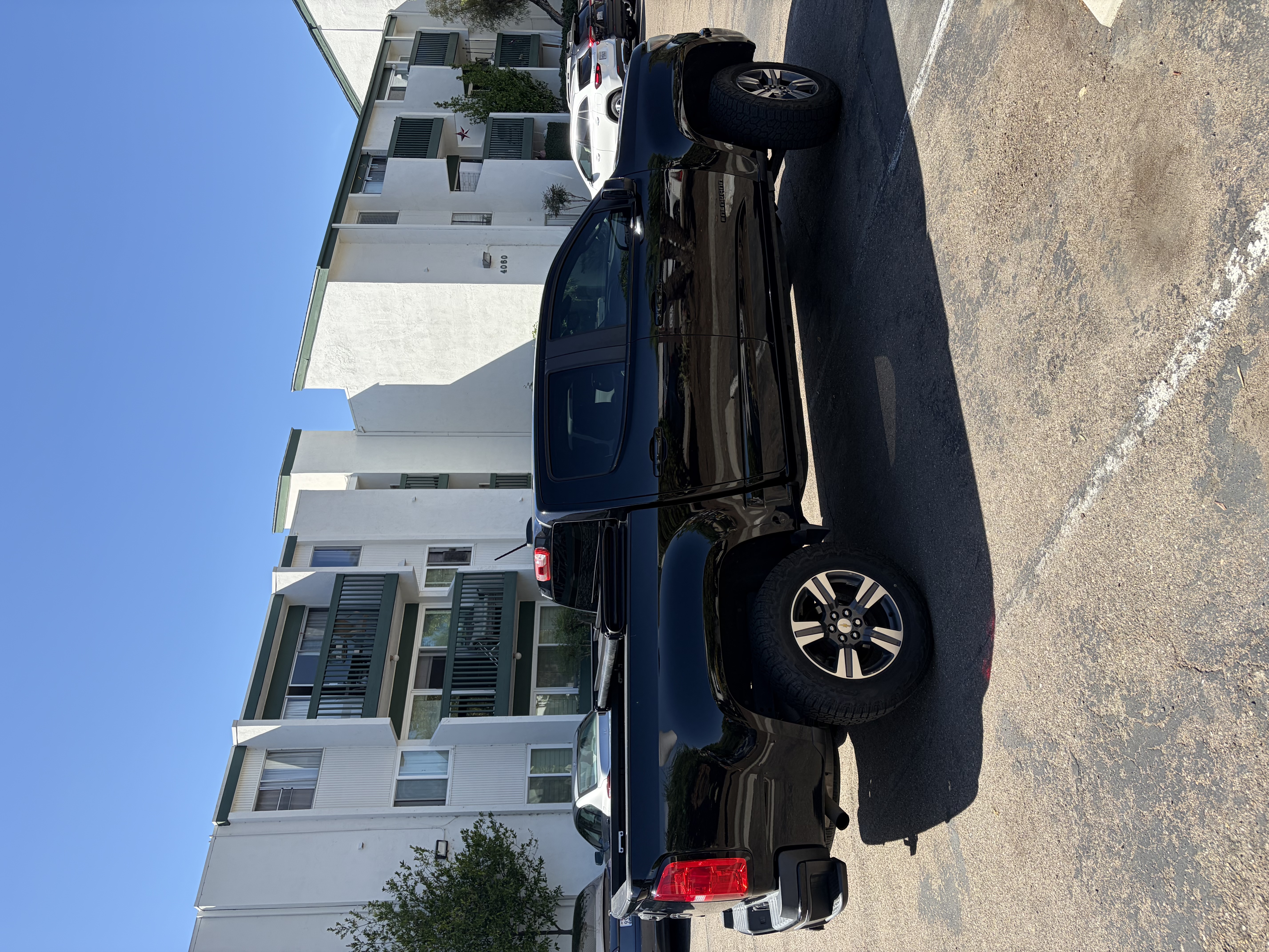 Used 2016 Chevrolet Colorado LT w/ Midnight Edition AWD/4WD image 8