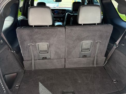Used 2021 Dodge Durango R/T w/ Tow 'N Go Package AWD/4WD image 16