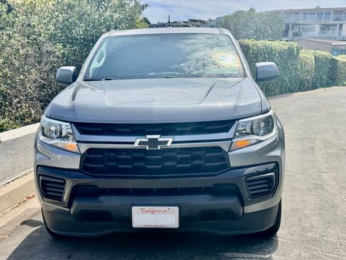 Used 2022 Chevrolet Colorado W/T w/ Custom Special Edition RWD image 2