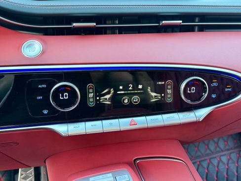 Used 2024 Genesis GV70 3.5T Sport w/ Sport Prestige Package image 16