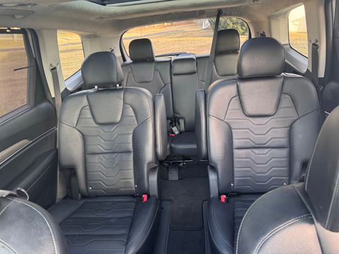 Used 2022 Kia Telluride SX w/ SX Prestige Package image 13