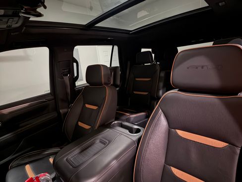 Used 2023 GMC Yukon AT4 w/ AT4 Premium Package image 6