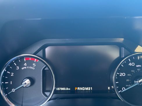 Used 2018 Ford F250 Lariat w/ Lariat Ultimate Package image 4