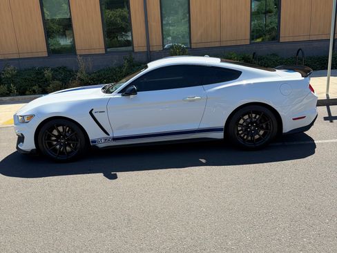 Used 2017 Ford Mustang Shelby GT350 RWD image 10