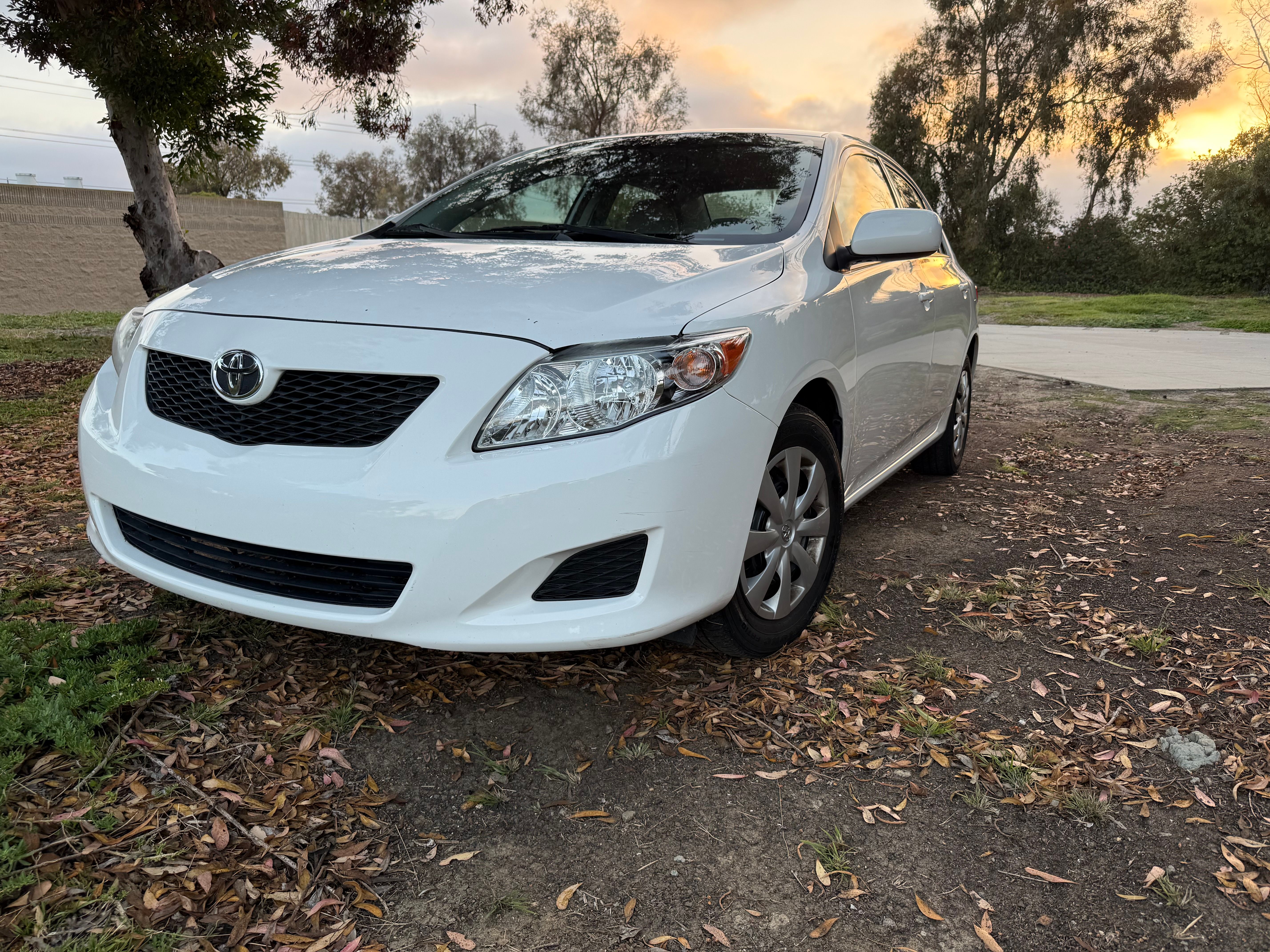 Used 2010 Toyota Corolla LE FWD image 16