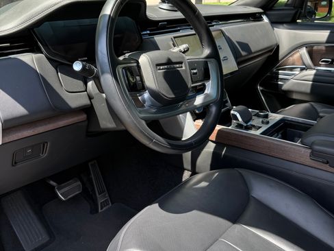 Used 2023 Land Rover Range Rover Long Wheelbase Autobiography AWD/4WD image 13