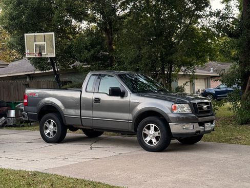 Used 2004 Ford F150 XLT image 10