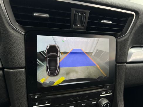 Used 2017 Porsche 911 Carrera image 6