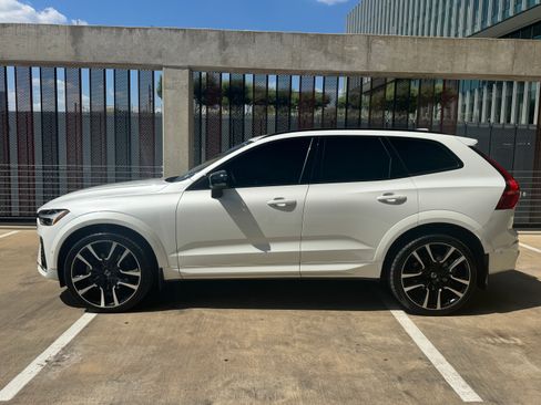 Used 2023 Volvo XC60 B6 Ultimate w/ Protection Package Premier AWD/4WD image 1