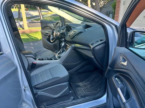 Used 2013 Ford Escape SE w/ Class II Trailer Tow Pkg FWD image 13
