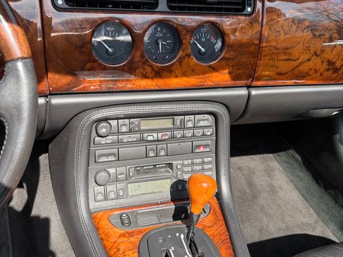 Used 1999 Jaguar XK8 Convertible RWD image 6