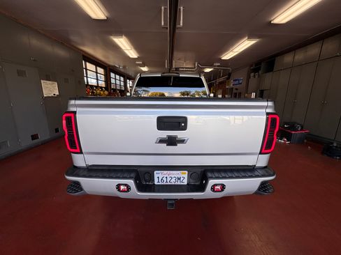 Used 2018 Chevrolet Silverado 1500 LT w/ All Star Edition image 8