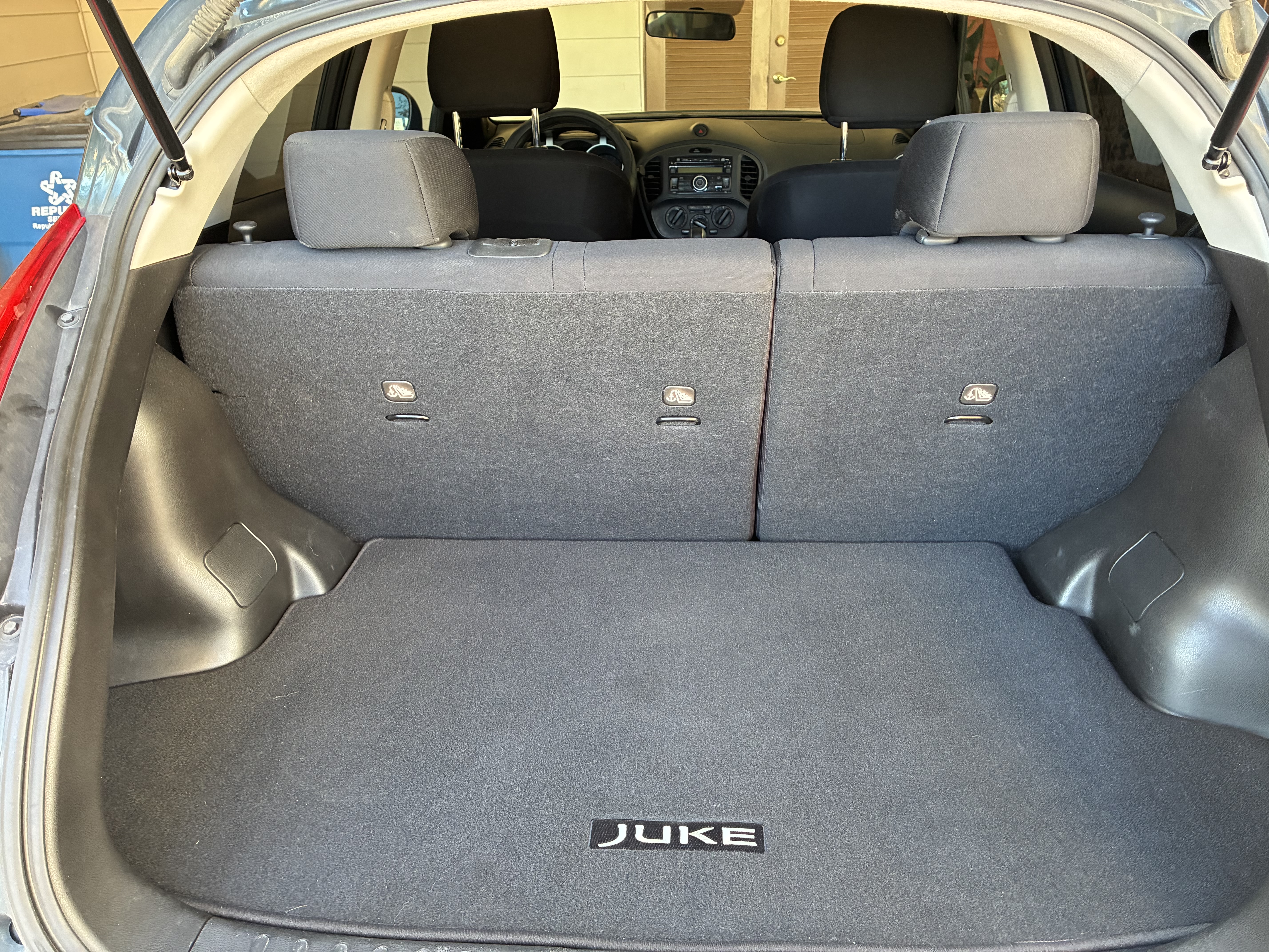Used 2013 Nissan Juke S FWD image 13