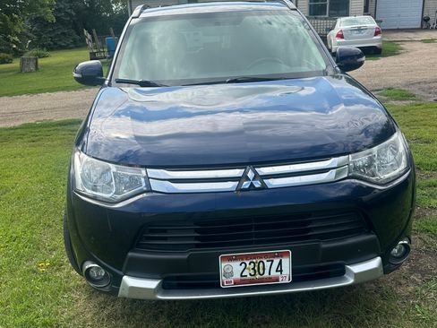 Used 2015 Mitsubishi Outlander SE AWD/4WD image 12