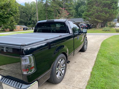 Used 2004 Ford F150 XLT image 8