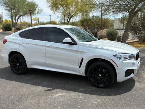 Used 2019 BMW X6 xDrive35i w/ M Sport Package image 2
