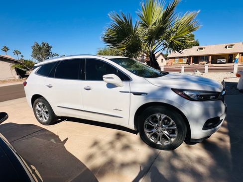 Used 2020 Buick Enclave Avenir w/ Avenir Technology Package image 2