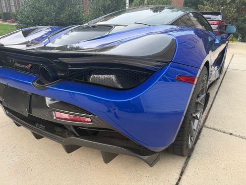Used 2018 McLaren 720S Performance RWD image 12