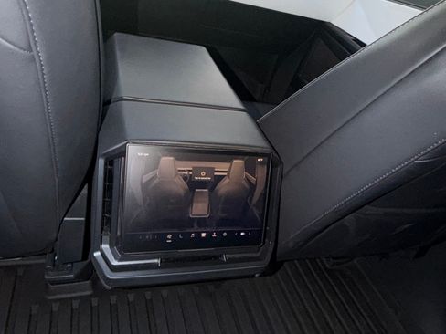 Used 2024 Tesla Cybertruck AWD Crew Cab image 12