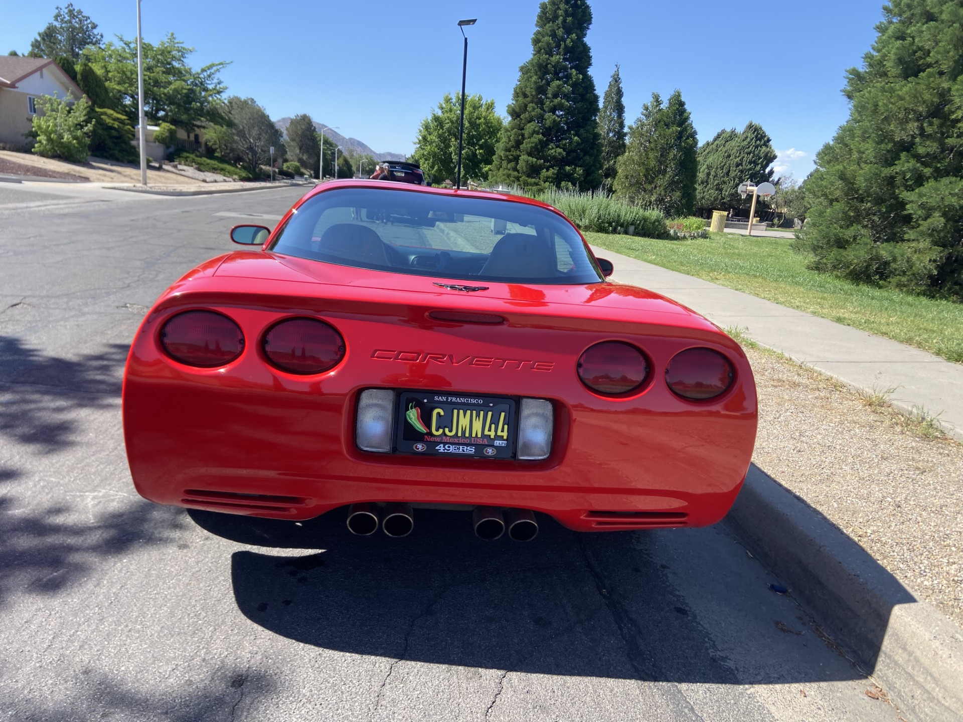 Used 2001 Chevrolet Corvette Coupe w/ Preferred Equipment Group2 RWD image 2