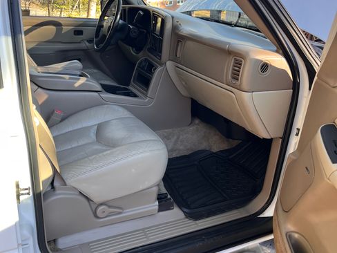 Used 2003 Chevrolet Suburban LS w/ LS Preferred Equipment Group image 13