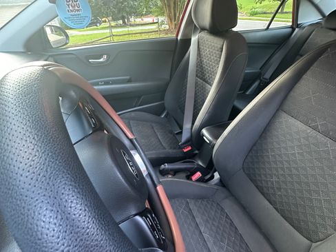 Used 2018 Kia Rio S FWD image 11