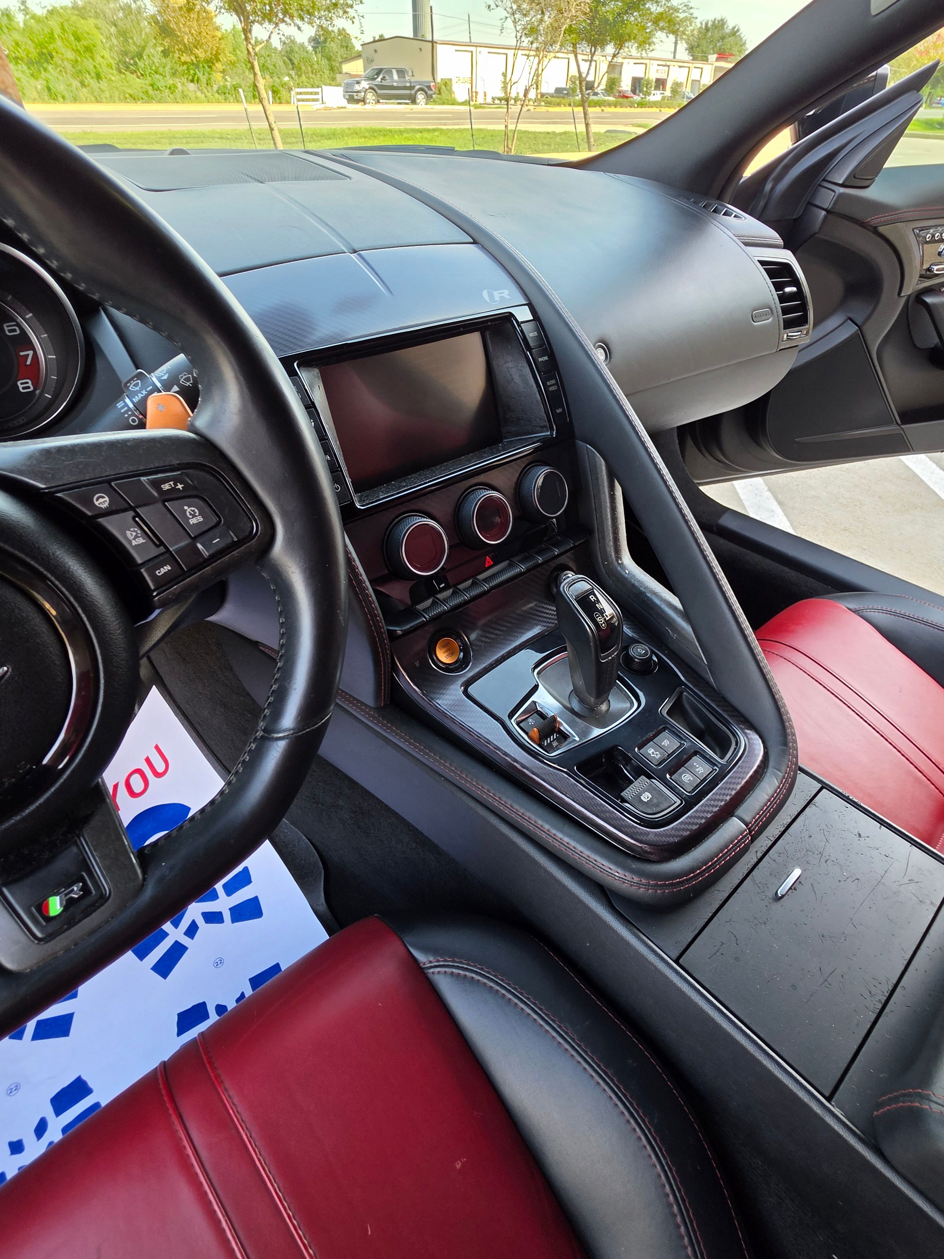 Used 2015 Jaguar F-TYPE R RWD image 11