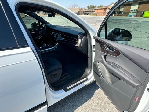 Used 2021 Audi Q7 3.0T Premium Plus w/ Premium Plus Package image 19