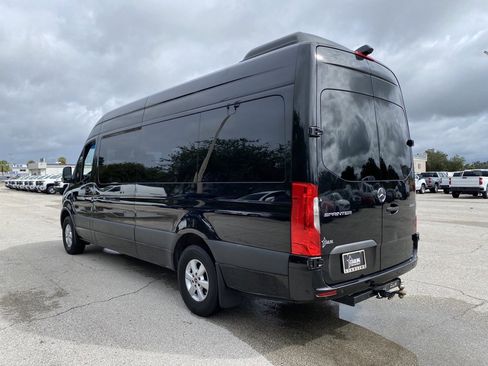 Used 2020 Mercedes-Benz Sprinter 2500 image 10
