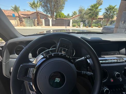 Used 2022 Rolls-Royce Cullinan Black Badge AWD/4WD image 9