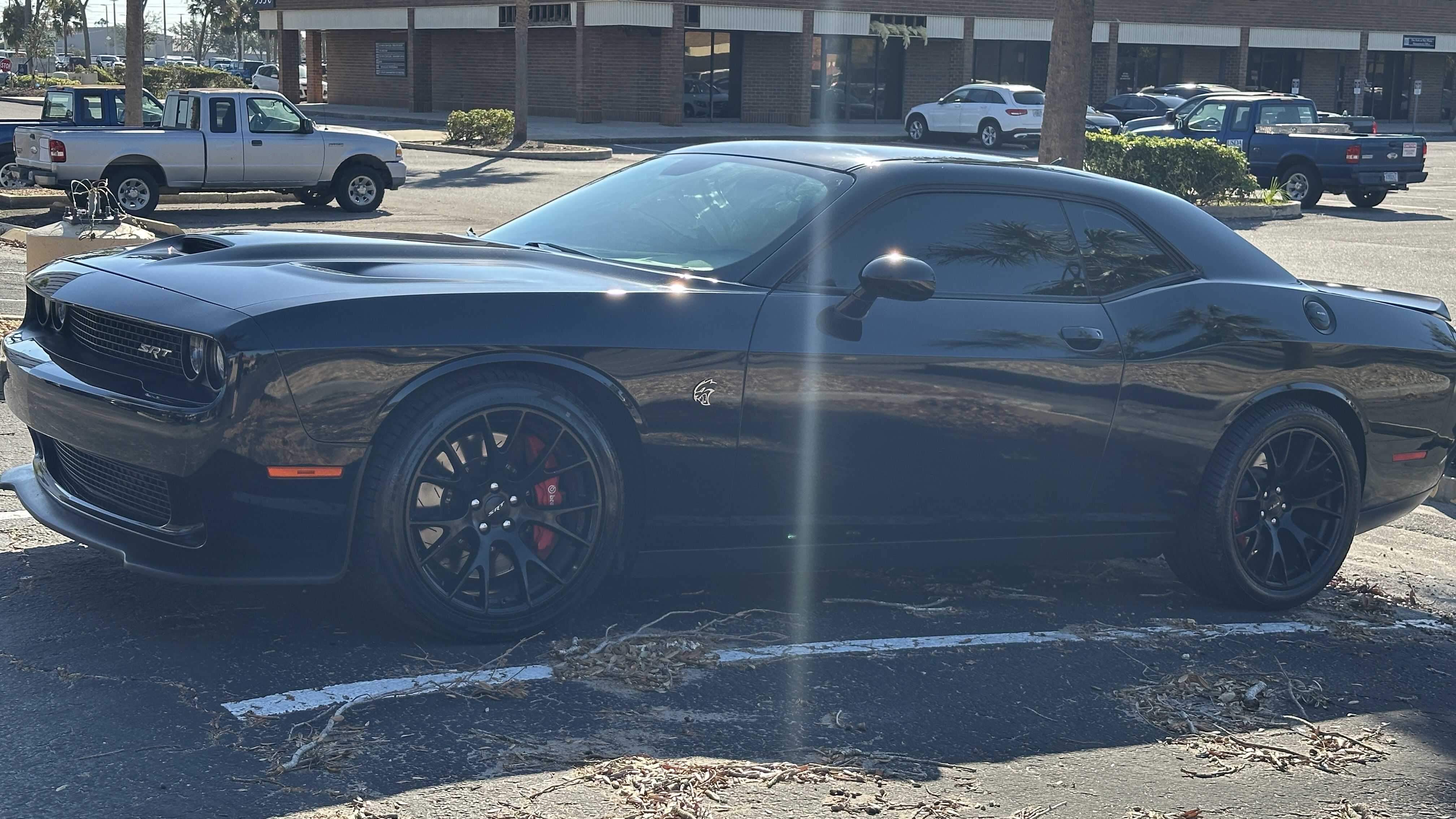 Used 2015 Dodge Challenger SRT Hellcat RWD image 16