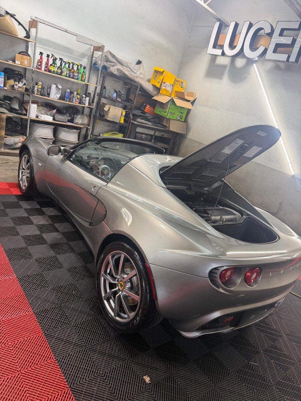 Used 2005 Lotus Elise RWD image 11