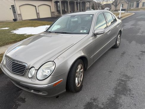 Used 2006 Mercedes-Benz E 350 4MATIC Sedan image 15