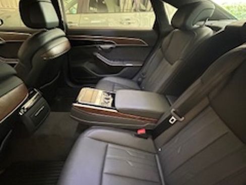 Used 2021 Audi A8 L 4.0T image 26