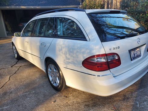 Used 2005 Mercedes-Benz E 320 Wagon image 8