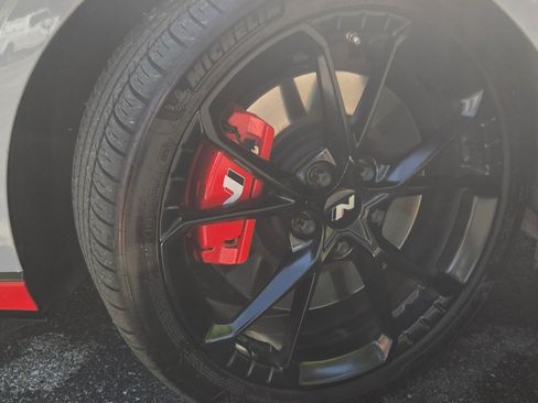 Used 2025 Hyundai Elantra N w/ Cargo Package FWD image 9
