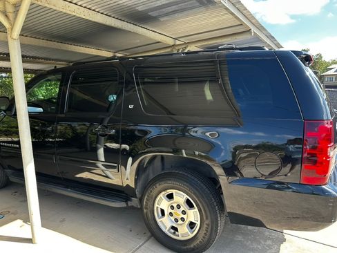 Used 2013 Chevrolet Suburban LT w/ Luxury Package image 4