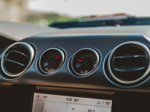 Used 2022 Ford Mustang Shelby GT500 w/ Technology Package image 14