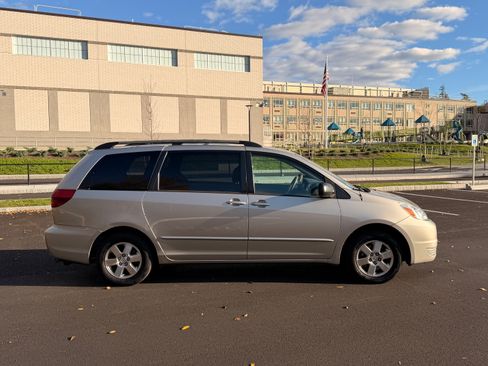 Used 2005 Toyota Sienna LE image 5