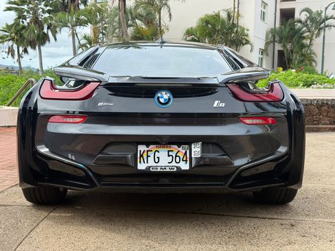 Used 2019 BMW i8 Coupe image 6