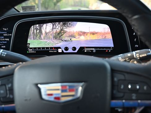 Used 2021 Cadillac Escalade Premium Luxury image 10